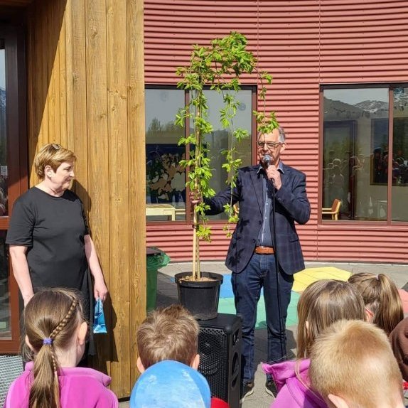 a14afbb7-603b-4adc-8f6f-24a47a26b4ef