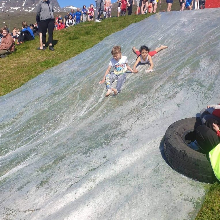 a3a02a6d-7f1a-4db0-a102-2a95b6b8a153