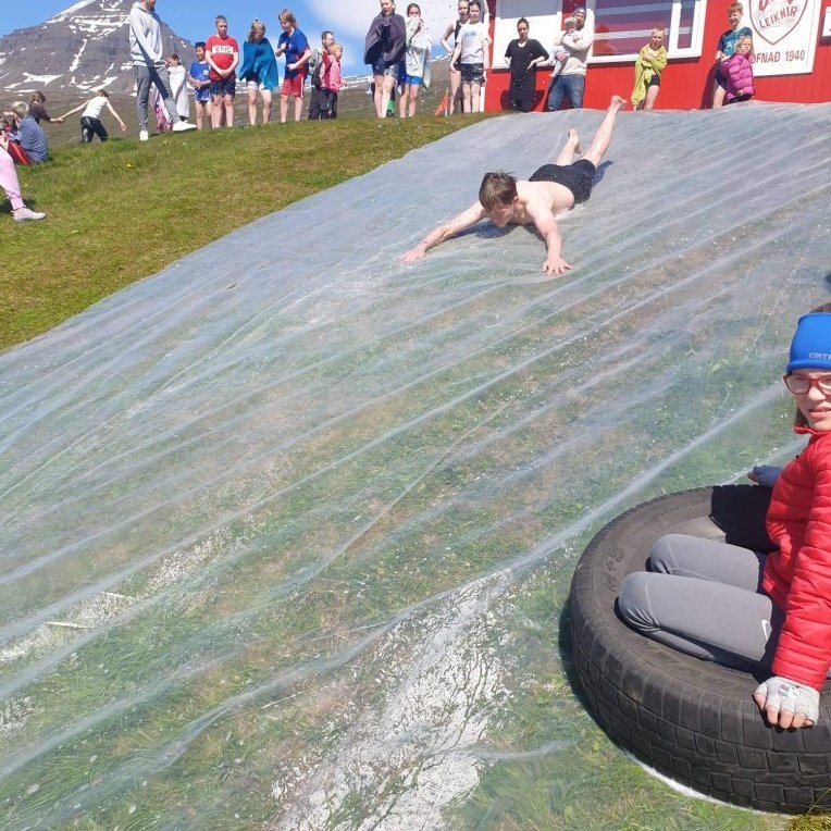 c3ae2f32-c553-493d-aff0-4bd908af4820