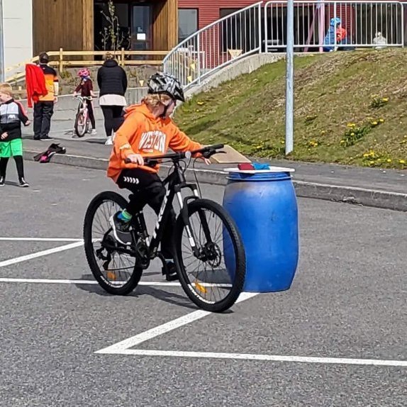 cfddefcf-025e-4f64-a0d2-2b6f970b86be