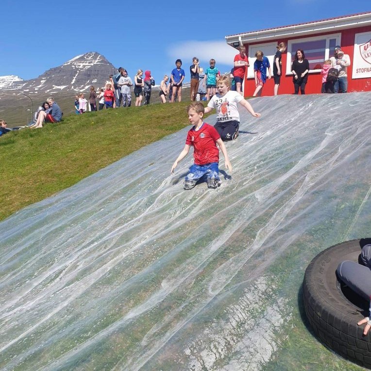 deb1341d-104e-4e77-ba4d-03dbf400a948