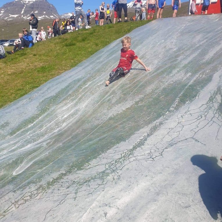 e1547137-641c-44ef-8bd5-35a522450bed