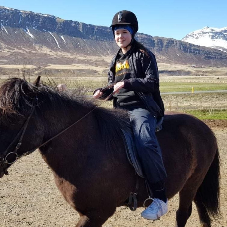 0f7e390c-8da8-437c-a754-e8e7cd699b04