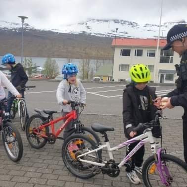 6ef06cbf-de3c-4454-9924-0c847c02e6d2