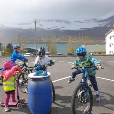 93f0f98d-3fe9-49c4-bfa4-85c94c100724