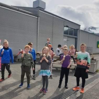 acf504ab-909b-455c-8b1c-02c9c0d07408