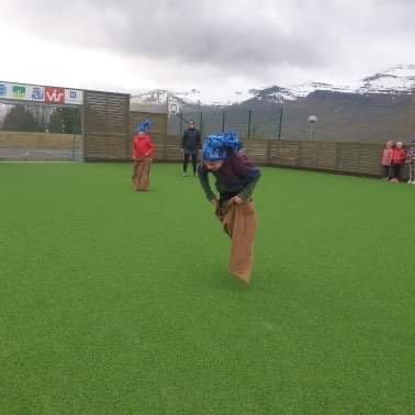 b85ef9a5-bac1-4214-b281-8e5432449dec