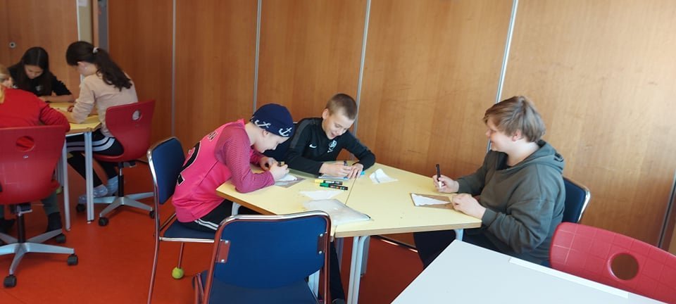 Nemendur að störfum