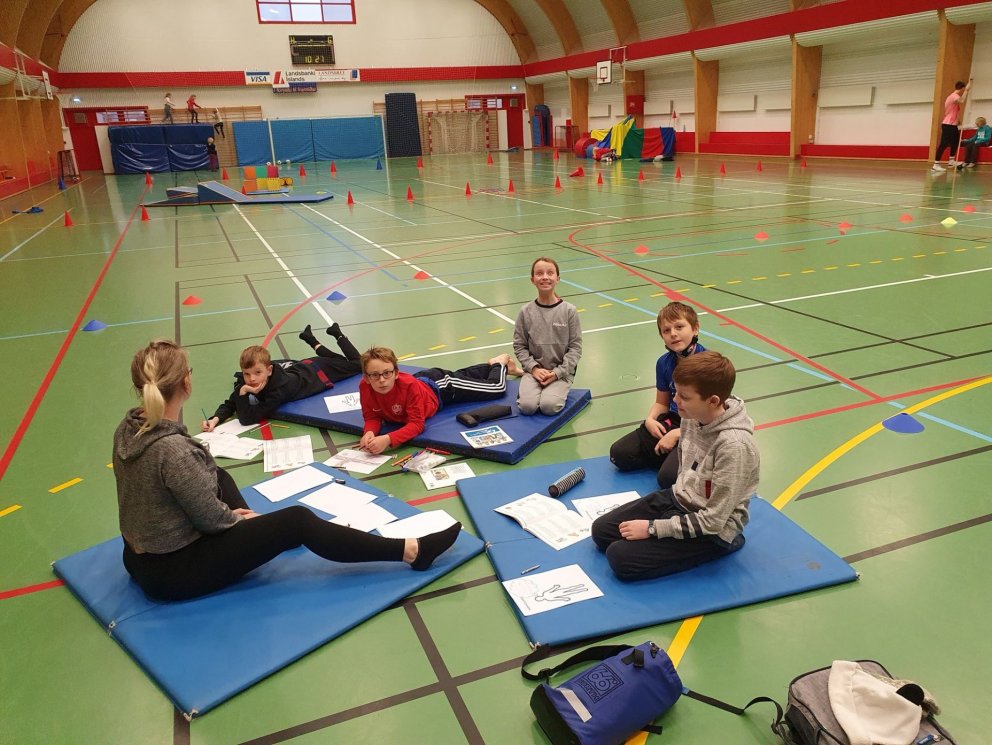 Fjölbreyttur dagur í íþróttahúsinu