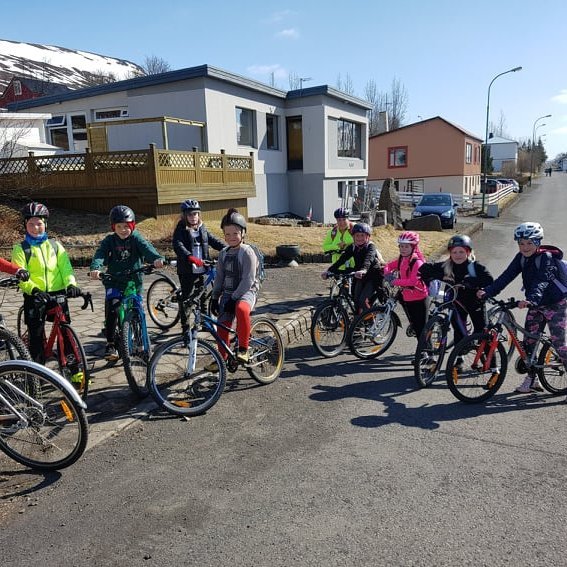 Nemendur 5. bekkjar á hjólum