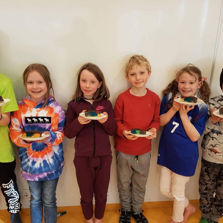 Nokkrir nemendur af yngsta stigi.