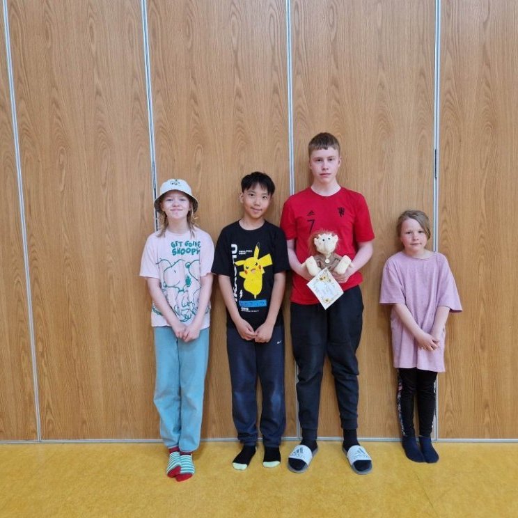 Sigurvegarar fjölþrautadagsins. 
Ísafold Ýr í 7. bekk, Sóley Birna í 2. bekk, Veigar Lei í 4. bekk …